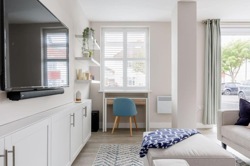 Modern 2 Bed, Cliff Top & Parking, F6 Bournemouth Ngoại thất bức ảnh