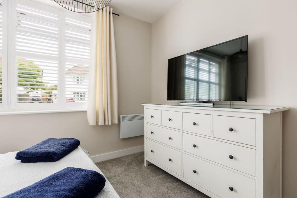 Modern 2 Bed, Cliff Top & Parking, F6 Bournemouth Ngoại thất bức ảnh
