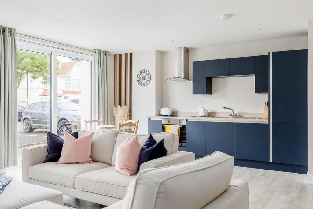 Modern 2 Bed, Cliff Top & Parking, F6 Bournemouth Ngoại thất bức ảnh