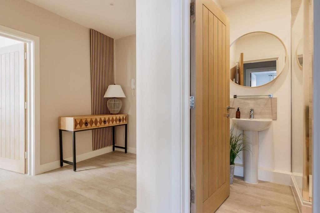 Modern 2 Bed, Cliff Top & Parking, F6 Bournemouth Ngoại thất bức ảnh
